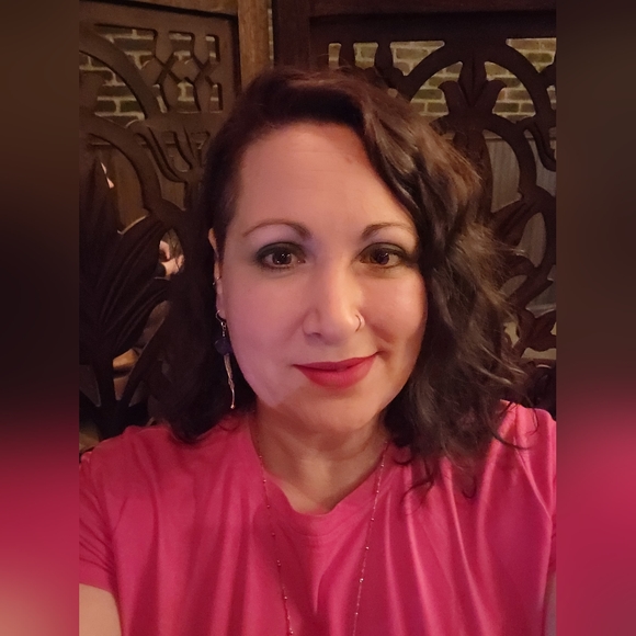 Meet your Posher, Christy - Picture 4 of 4